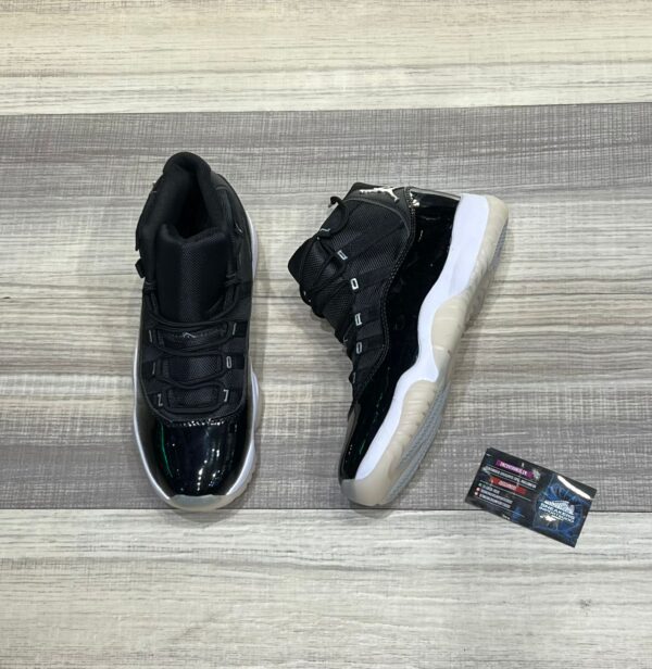 Jordan Retro 11 black chapita - Imagen 2
