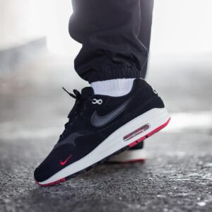Air Max 1 Black/ Red