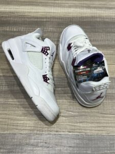 Jordan Retro 4 Blanco/Morada